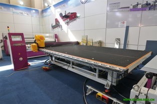 气浮翻转全自动玻璃切割机 高效精准的现代化玻璃加工利器